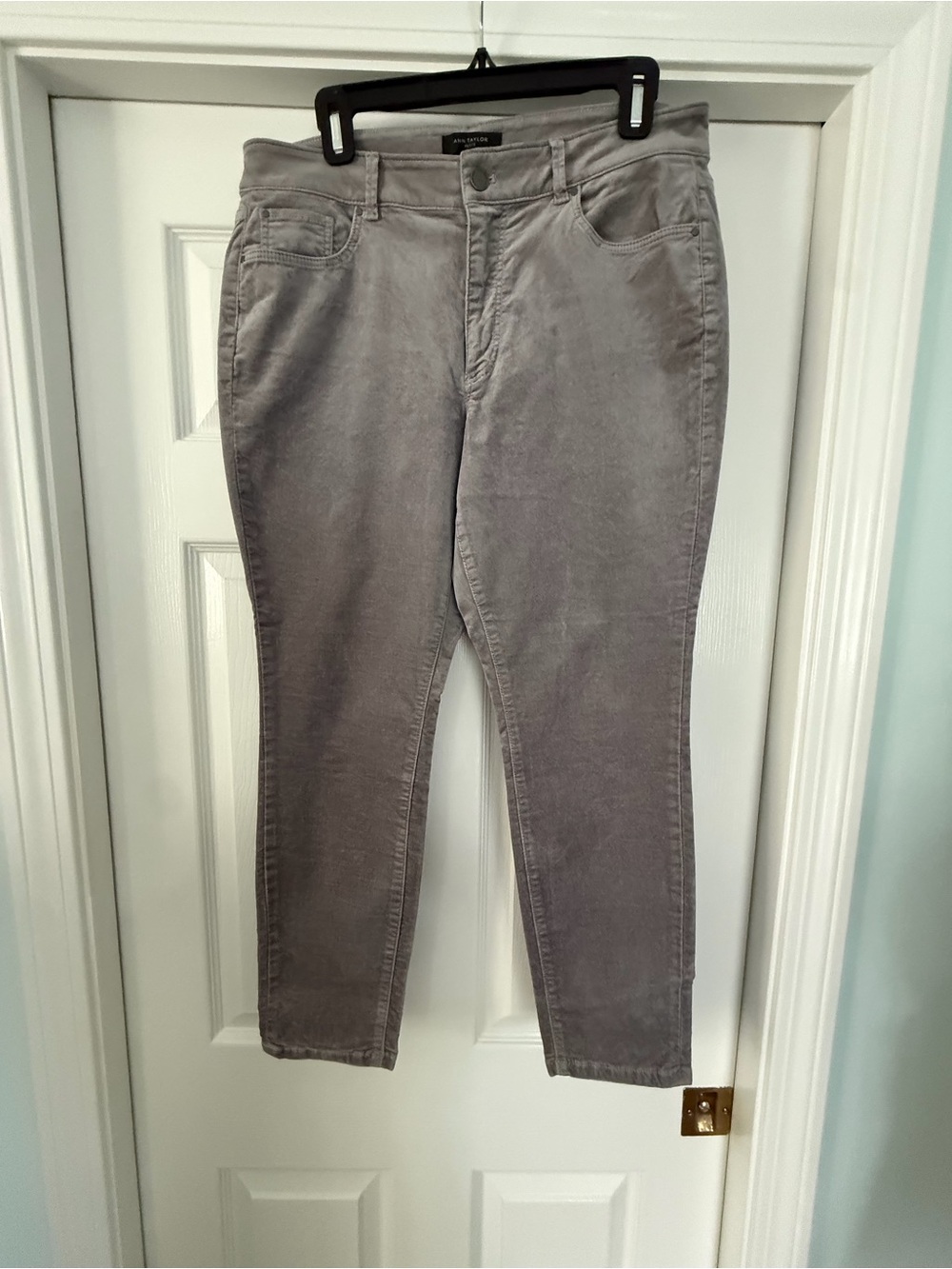 Ann Taylor Gray Velvet Women's Curvy fit skinny Jeans - 12P